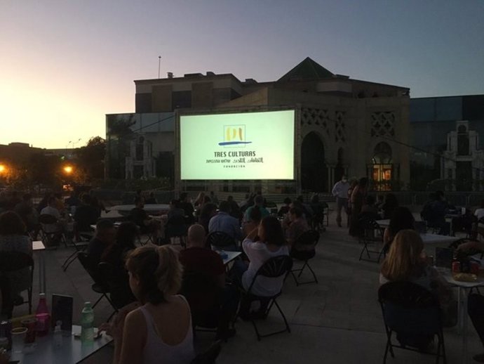 Imagen de archivo de una de las actividades que ha retomado la Fundación Tres Culturas del Mediterráneo: el cine de verano.
