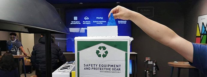 Caja de reciclaje de TerryCycle que empleará O2 (Telefónica UK) en sus tiendas en Reino Unido