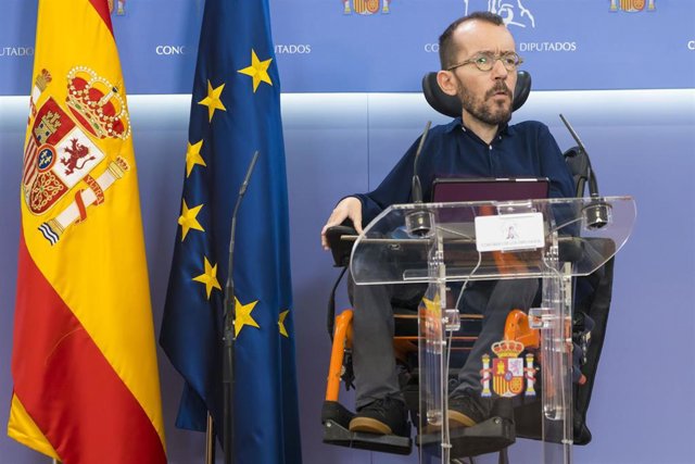 El portavoz de Unidas Podemos en el Congreso, Pablo Echenique, en rueda de prensa 