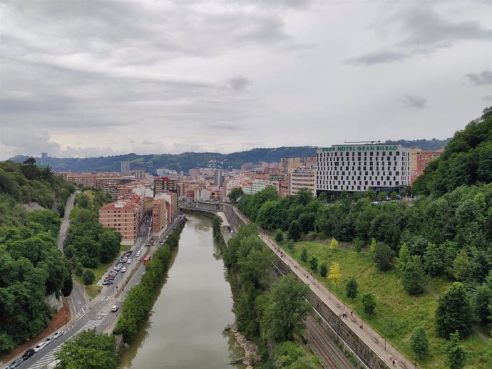 Cielos nubosos sobre Bilbao