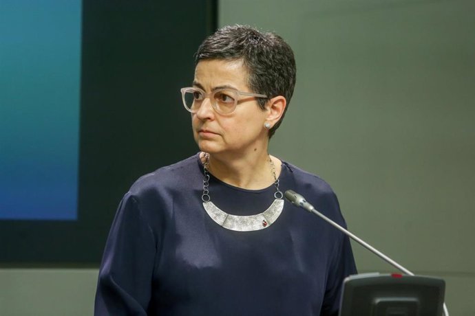 La ministra de Asuntos Exteriores, Unión Europea y Cooperación, Arancha González Laya, durante la recepción a su homólogo, el ministro de Asuntos Exteriores neerlandés, Stef Blok, en el Palacio de Viana, Madrid (España), a 25 de junio de 2020.