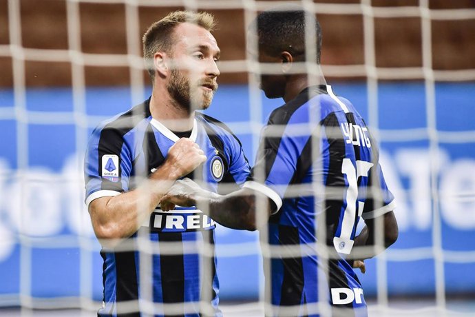 Fútbol/Calcio.- (Crónica) El Inter se encuentra tras el parón y el Milan rasca u