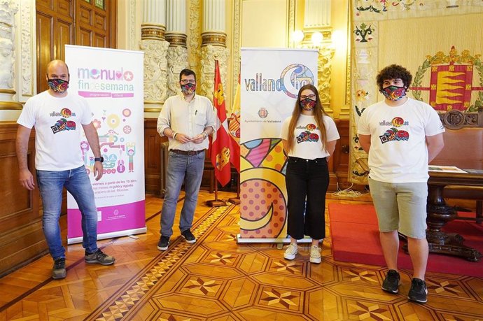 Presentación de los programas de ocio infantil y juvenil para el verano en el Ayuntamiento de Valladolid.