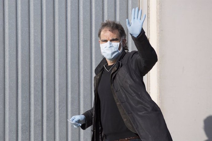 El president d'mnium, Jordi Cuixart, arriba a la seva fbrica de Sentmenat (Barcelona), que forma part de la cadena de serveis essencials durant la pandmia de coronavirus.