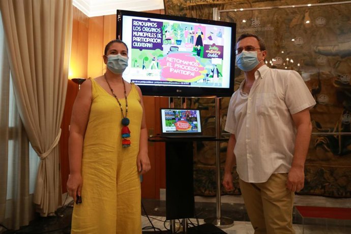 Eva Contador y Juan Andrés de Gracia durante la rueda de prensa.