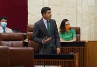 Moreno pide al PSOE-A que "recapacite" sobre sus "instrucciones vía email" para "bloquear" las tarjetas monedero