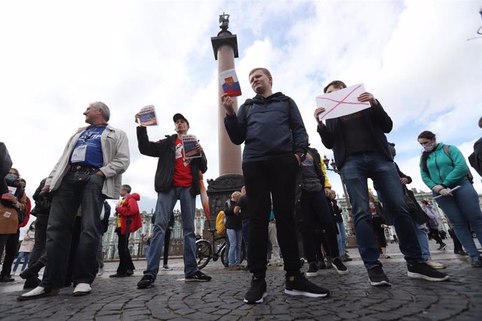 Protesta contra la reforma constitucional de Rusia en San Petersburgo