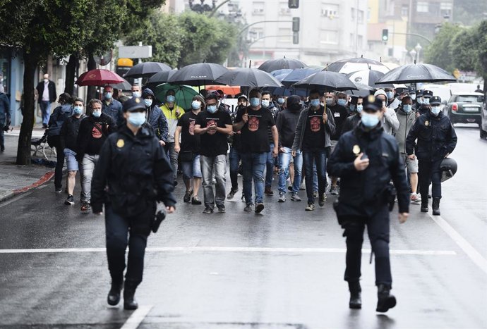 Manifestación de los trabajadores de Nissan Barcelona en Santander.