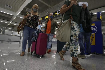 AENA dice que las aglomeraciones del aeropuerto de Palma se deben a  pasajeros que no rellenan el formulario sanitario