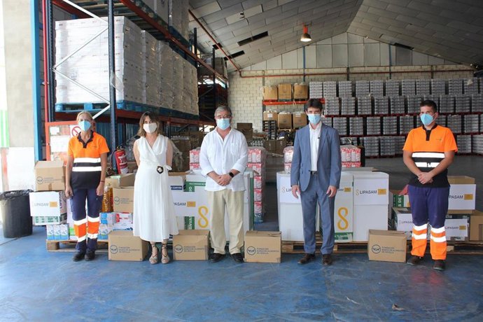 Entrega de comida de Lipasam a la Fundación Banco de Alimentos