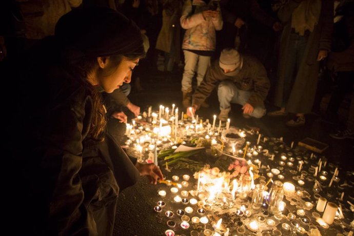 Vigilia por las víctimas del avión ucraniano derribado en Teherán