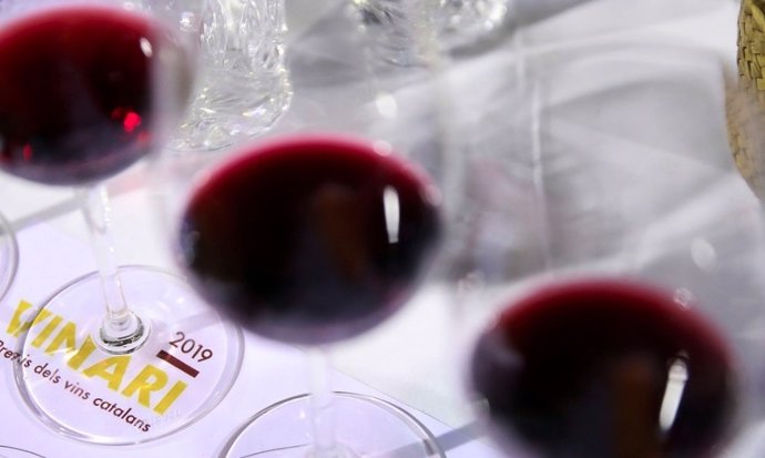 Agro.- La CCMA y los Premis Vinari se alían en la promoción del vino catalán