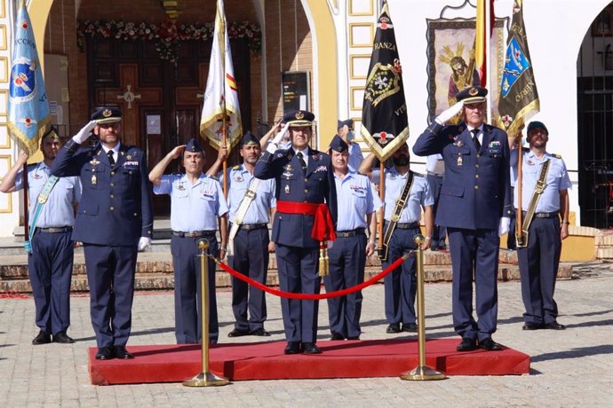 Alberto Quirós toma posesión como jefe del Acuartelamiento Aéreo de Tablada y comandante del Aeropuerto.