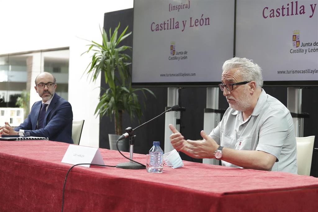 Leo En Leo En