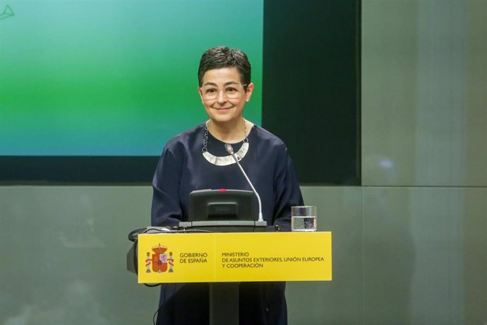 La ministra de Asuntos Exteriores, Unión Europea y Cooperación, Arancha González Laya, durante la recepción a su homólogo, el ministro de Asuntos Exteriores neerlandés, Stef Blok, en el Palacio de Viana, Madrid (España), a 25 de junio de 2020.