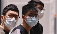 El activista hongkonés Nathan Law se marcha de Hong Kong tras los "arrestos masivos" por la Ley de Seguridad