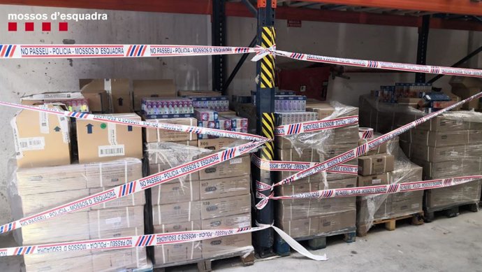 Parte del material intervenido por Mossos d'Esquadra en Barcelona, 3 de julio de 2020.