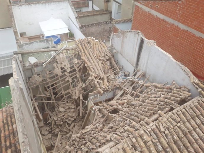 Hundimiento del techo de una vivienda en Riba-roja (Valencia)
