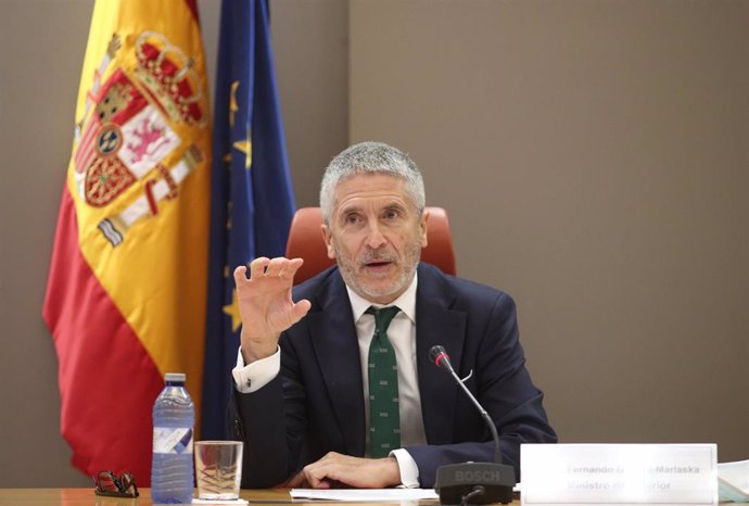 El ministro del Interior, Fernando Grande-Marlaska, presenta la nueva campaña divulgativa y el dispositivo especial de tráfico que la DGT ha preparado para atender los desplazamientos por carretera durante este verano ante la nueva normalidad, en Madrid