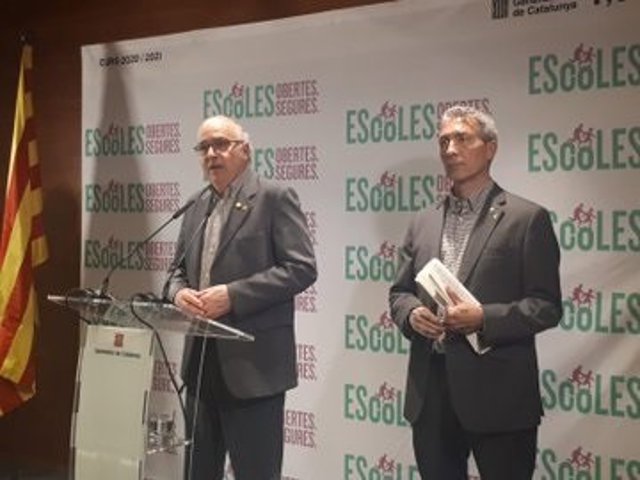 El conseller Josep Bargalló y el director de Centros Públicos Josep Gonzàlez-Cambray