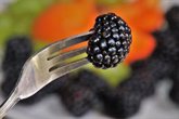 Foto: Comer frambuesas negras podría ayudar a reducir la inflamación en la piel provocada por la alergia