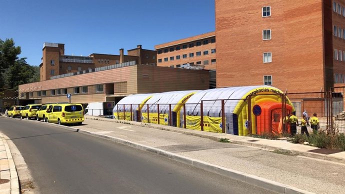 Area sanitria al costat de l'Hospital Arnau de Vilanova