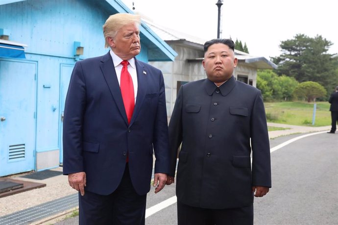 Donald Trump y Kim Jong Un en la zona desmilitarizada entre las dos Coreas