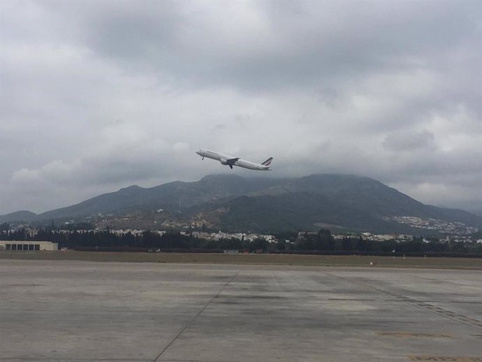 Avión de Air France despegando desde Málaga a París. 4 de julio de 2020.