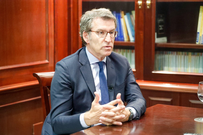 El presidente de la Xunta de Galicia y candidato a la reelección por el PP, Alberto Núñez Feijóo, durante una entrevista para Europa Press, en Vigo, Pontevedra, Galicia (España), a 30 de junio de 2020.