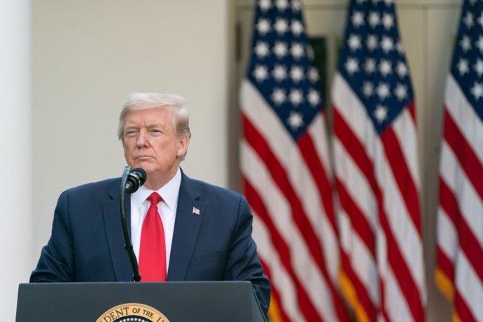 EEUU.- Trump firma la extensión del paquete de ayuda a las pymes de Estados Unid