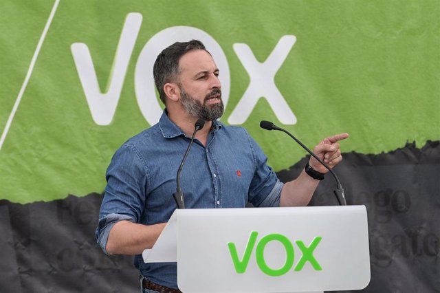 El presidente de Vox, Santiago Abascal, durante el acto electoral de Vox en A Coruña, a 4 de julio de 2020.