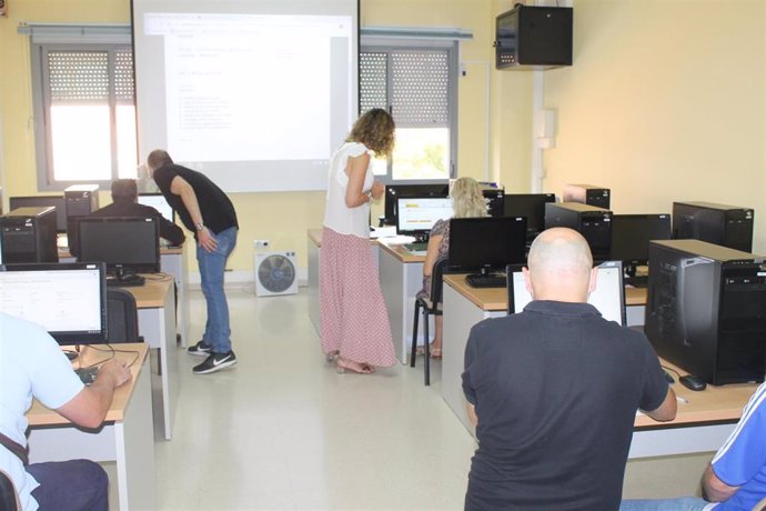 Dispositivo del Ayuntamiento de Huelva para facilitar la gestión de solicitudes del Ingreso Mínimo Vital.