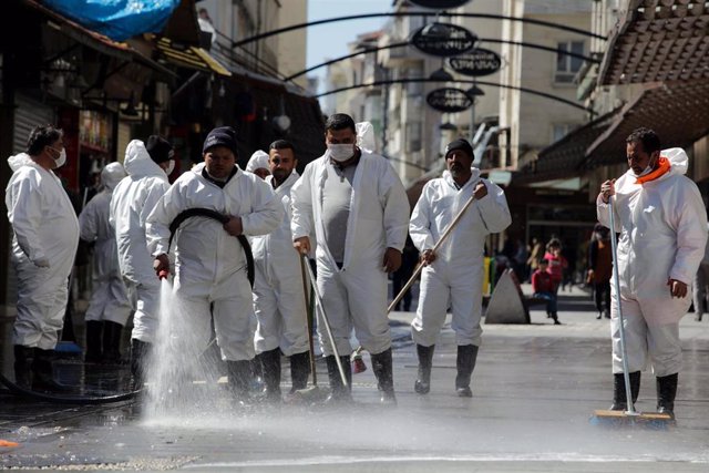 Trabajos de desinfección en Turquía durante la pandemia de coronavirus