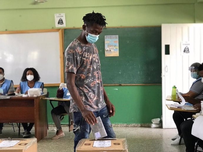 R.Dominicana.- Matan a tiros a un delegado del PRM en un colegio electoral duran