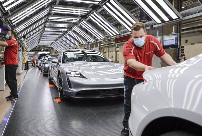 Alemania.- Los pedidos de las fábricas alemanas rebotaron un 10,4% en mayo