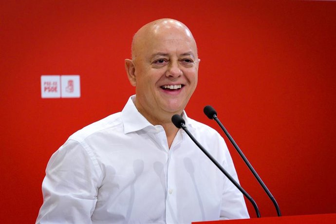 El cabeza de lista del PSOE al Congreso por Guipuzcoa, Odón Elorza, interviene en el acto político socialista, en Irún (Guipúzcoa/País Vasco/España) a 13 de octubre de 2019.