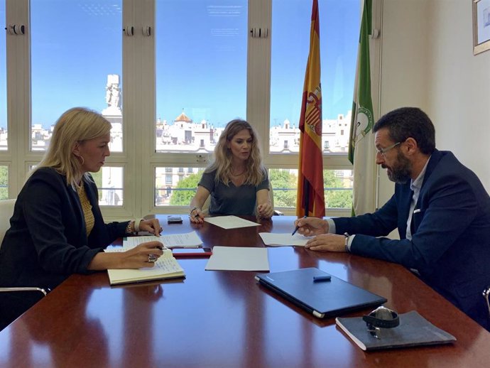 Np+Fotografía+Audio. Ana Mestre, Eva Pajares Y Juan Franco Avanzan En Los Proyectos De La Junta De Andalucía En La Línea