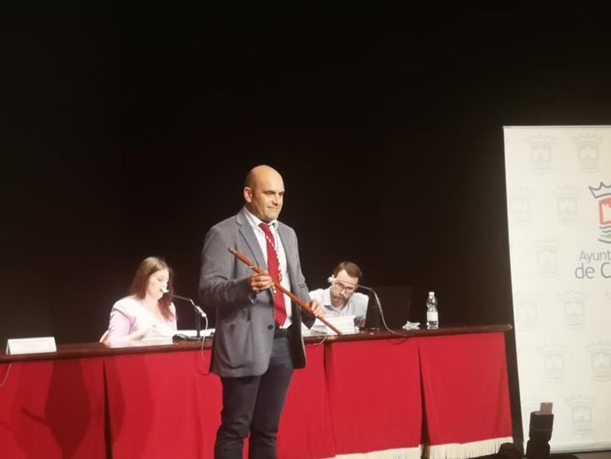 Alexis Landero recibe el bastón de mando este lunes en Cartaya