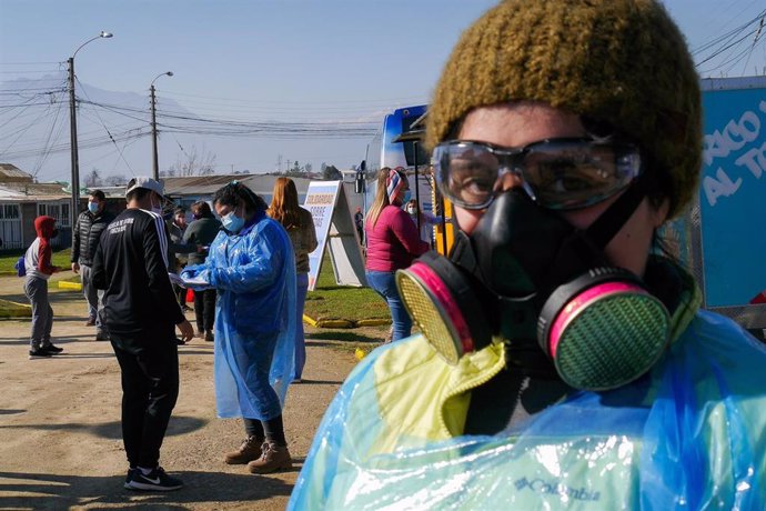 Reparto de comida en Limache durante la pandemia de coronavirus en Chile