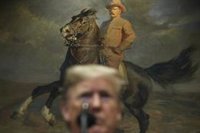 Trump dice que la tasa de mortalidad por COVID-19 en EEUU es "casi la más baja" del mundo pese a ser la novena más alta