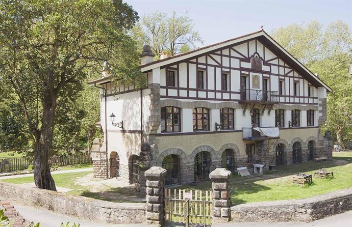 Landabaso eskola, en Zalla (Bizkaia)