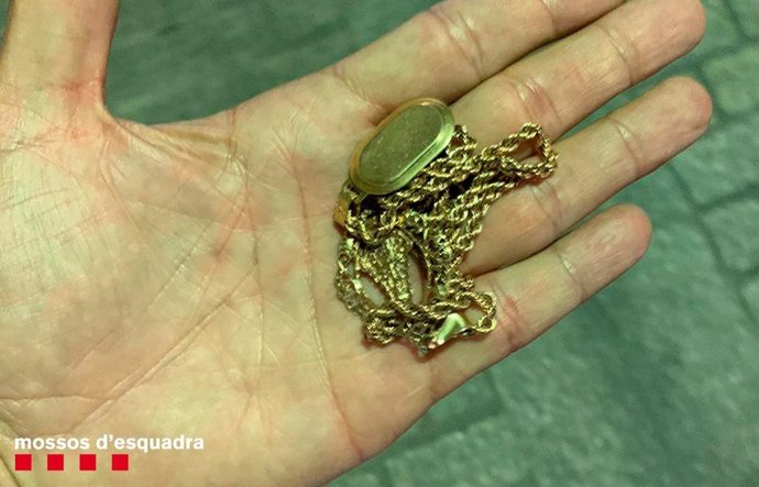 Cadena de oro robada en Tarragona