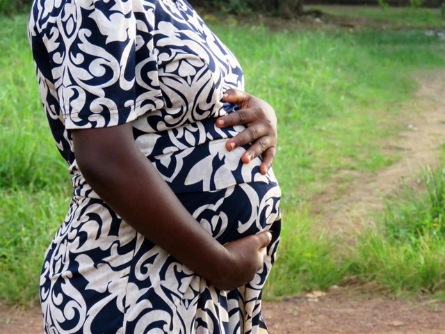 Adolescente embarazada en Kenia