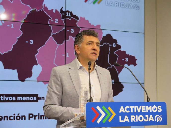 El diputado del PP Carlos Cuevas en comparecencia de prensa
