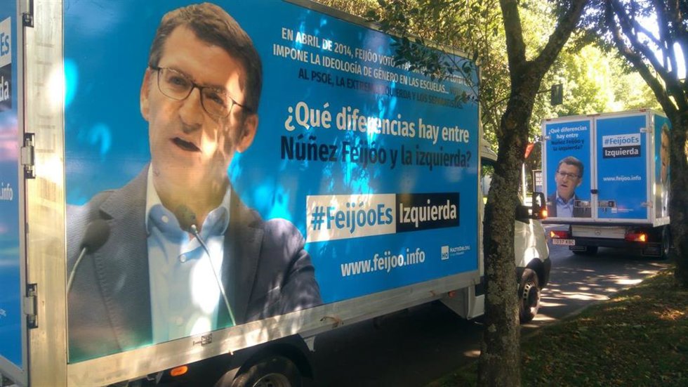 Camiones de 'HazteOir' ante la Xunta