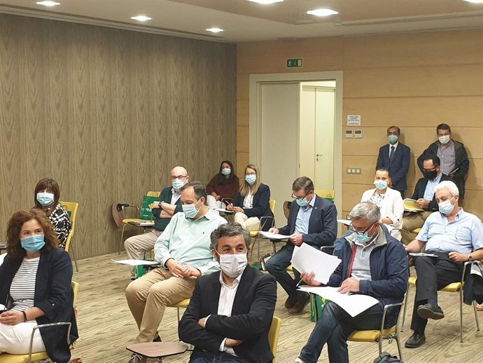 El consejero de Medio Rural y Cohesión Territorial, Alejandro Calvo, en la asamblea general de la Red Asturiana de Desarrollo Rural (Reader).