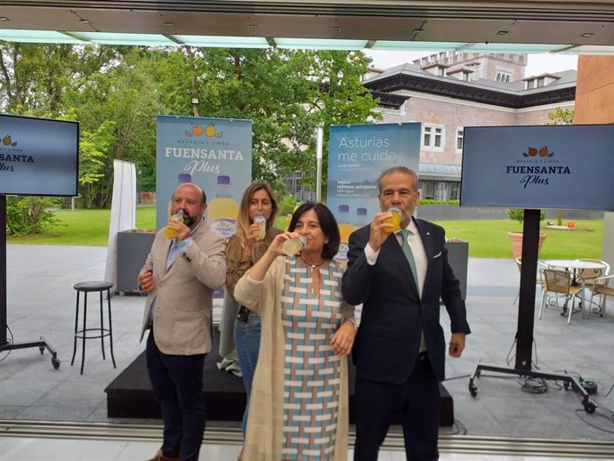 José Miguel Fernández, Lucía Martiño, Esther Cueli y José Luis Fernández Martín-Caro.