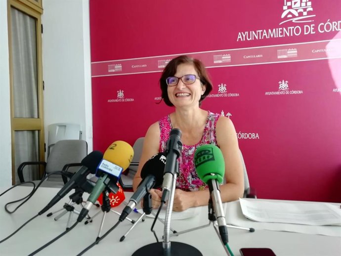 La edil de IU en el Ayuntamiento de Córdoba Amparo Pernichi.