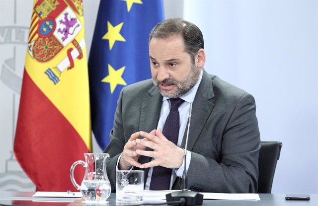 El ministro de Transportes, Movilidad y Agenda Urbana, José Luis Ábalos, interviene durante la rueda de prensa posterior al Consejo de Ministros en Moncloa, en Madrid (España), a 7 de julio de 2020.