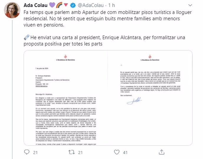 L'alcaldessa de Barcelona, Ada Colau, ha enviat aquest dimarts una carta al president d'Apartur, Enrique Alcántara, en la qual ofereix pagar fins a 1.200 euros per pisos turístics que passin a lloguer social.